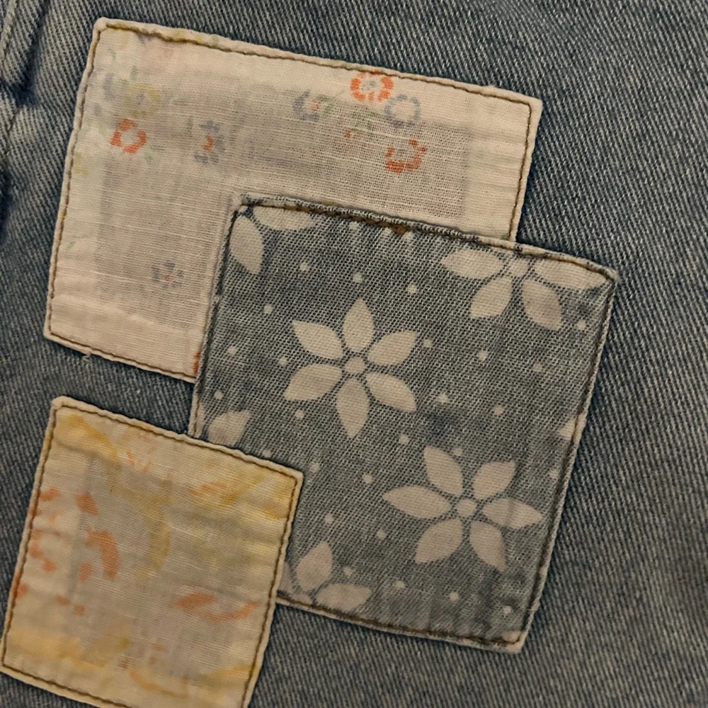 Billabong xWrangler denim shorts with patches - Picture 6 of 7